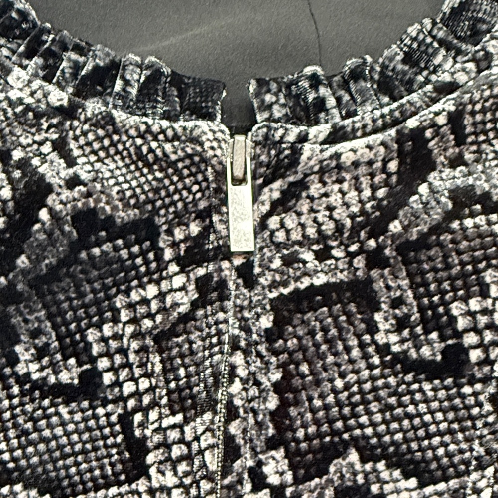 1. State Snake Patterned Women's Jacket - image 2